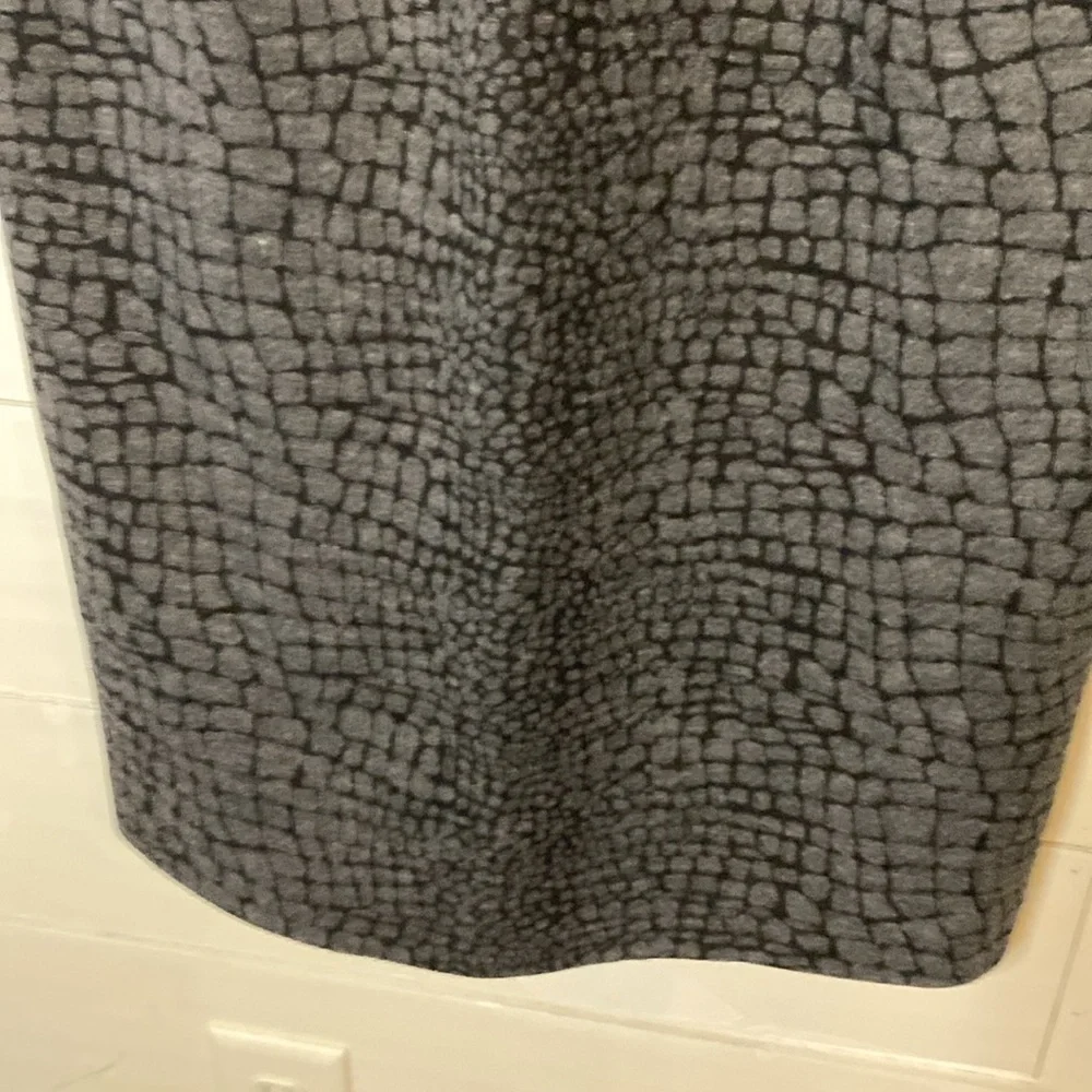 Calvin Klein Gray Sleeveless Sheath Midi Dress Square Neck. Size 4. Zipper back.